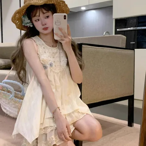 Set Bộ Áo Babydoll Trắng Kem Phối Ren Lỗ Đính Hoa Và Đầm Xòe Công Chúa Dễ Thương Cho Nữ