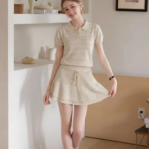 Set bộ áo len tăm dệt kim cổ bẻ kèm chân váy chữ A xếp ly màu kem style Hàn Quốc sang chảnh