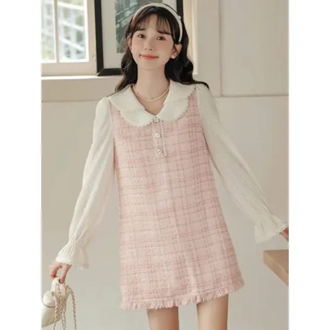 Đầm suông dạ gai hồng phối trắng cổ bẻ nhẹ nhàng tiểu thư