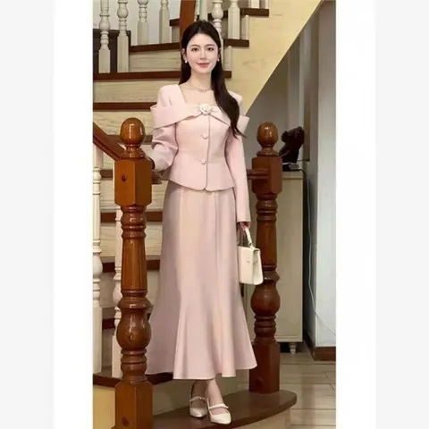 Set đầm dài đuôi cá hồng và áo bồng hoa trà phong cách Pháp