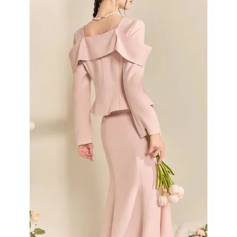 Set đầm dài đuôi cá hồng và áo bồng hoa trà phong cách Pháp