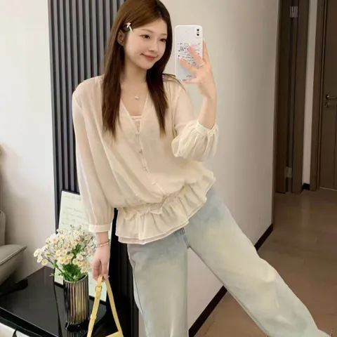 Áo sơ mi voan mỏng nhẹ đính khuy nhún bèo hông dáng rộng phong cách Hàn Quốc