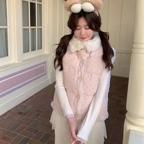 Áo phao gile hai mặt màu hồng chấm bi và lông cừu trắng cổ cao cho nữ