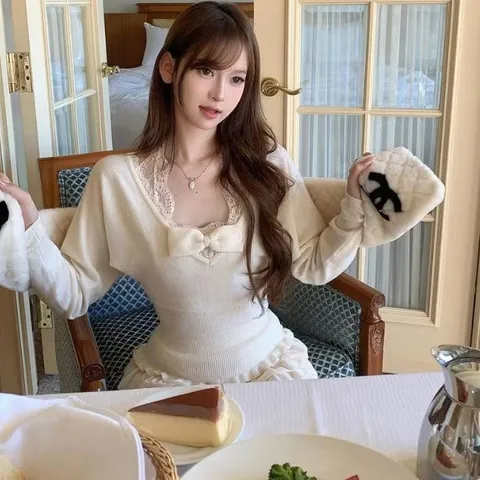 Áo len đính nơ cổ chữ V phối ren viền bèo ôm hông tiểu thư