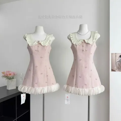 Đầm nơ hồng cổ bẻ bèo phối viền xòe trắng tiểu thư