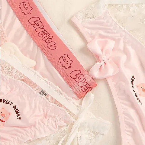 Quần lót đôi cho nam nữ in hình chú heo có cánh nổi dễ thương. Quần sịp nam nữ hình con lợn cute quà cho cặp đôi