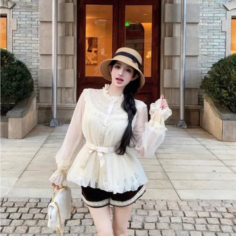 Áo ren lưới màu kem bèo nhún kèm dây eo nơ tiểu thư phong cách Pháp (XẢ)