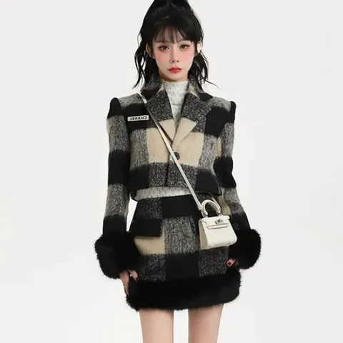 Set đầm dạ lông kẻ caro tay viền bông trắng. Set vest đầm croptop kẻ caro (sẵn XS, S ngắn đỏ)