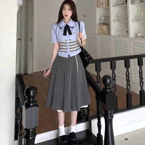 Áo sơ mi croptop kiểu phối kẻ ngang đính nơ (SẴN S)