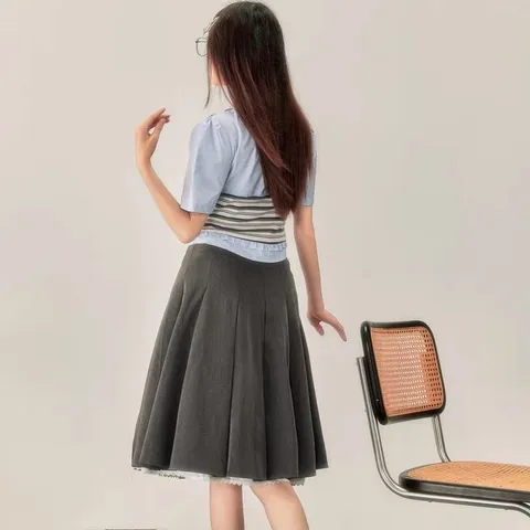 Áo sơ mi croptop kiểu phối kẻ ngang đính nơ (SẴN S)