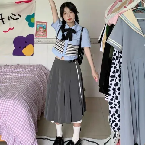 Áo sơ mi croptop kiểu phối kẻ ngang đính nơ (SẴN S)