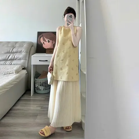Váy suông tiểu thư dáng suông đính nơ vai xinh xắn màu vàng pastel, phong cách nhẹ nhàng thanh lịch Hàn Quốc