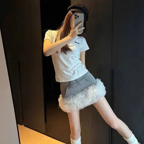 Chân váy xám viền bèo ren trắng phồng kèm tùi hình thang nữ tính