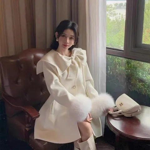 Áo choàng dạ lông dáng rộng đính tay lông xù bông tiểu thư