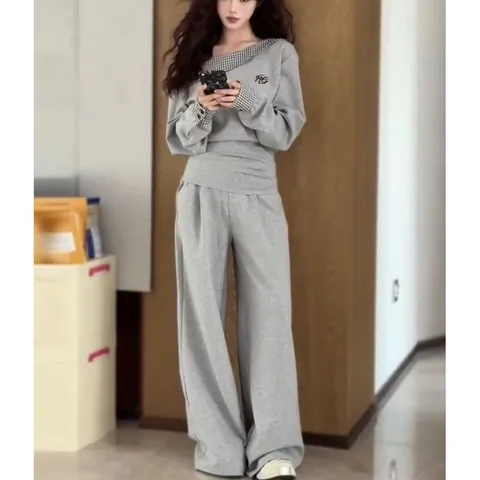 Set bộ áo hoodie trễ vai kẻ caro và quần ống rộng dáng suông màu xám tro