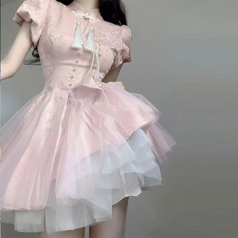Váy cổ trang gấm hoa chìm phối lưới đính cúc ngọc