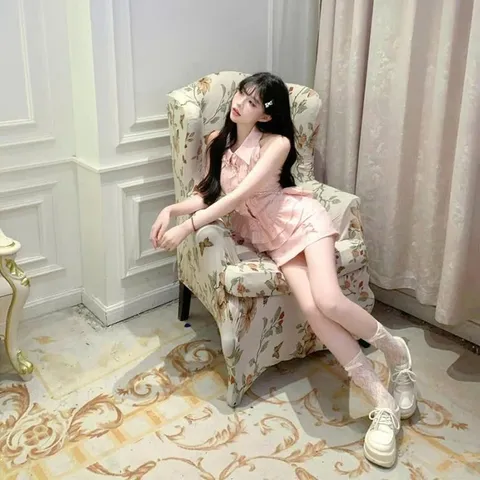 Set đầm hồng bèo và sơ mi khoét tay ngọt ngào
