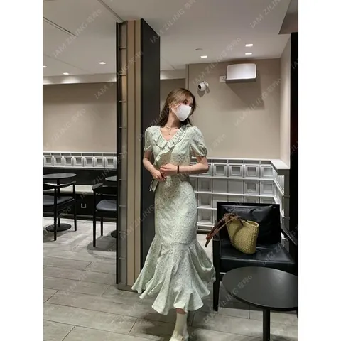 Váy đầm voan đuôi cá xòe cổ bèo ngắn tay
