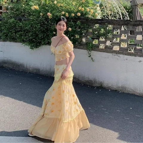 Set Váy Dài Maxi Đi Biển Và Áo Trễ Vai Hoa Nhí Màu Vàng Bơ Xinh Xắn Công Chúa Phối Ren Điệu Đà