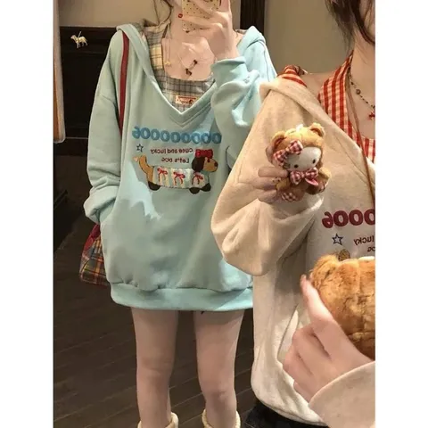 Set bộ hai món áo hoodie khoét cổ V phối yếm đỏ kẻ caro in hình chú cún dễ thương