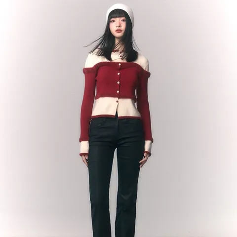 Áo len đính cúc phối hai màu xẻ ngực. Áo len kiểu croptop hai màu tiểu thư ( SẴN XẢ KHO)