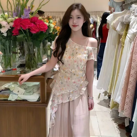 Áo Trễ Vai In Hoa Vạt Xéo Tua Rua Sắc Màu Tay Ngắn Phong Cách Nữ Tính