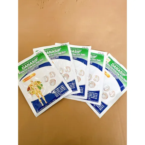 Dán thảo dược giảm đau Danasip bịch 4 miếng (mẫu mới)