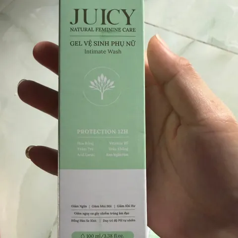 Dung dịch vệ sinh phụ nữ Juicy 100ml làm dịu và bảo vệ vùng kín - Tràm Trà
