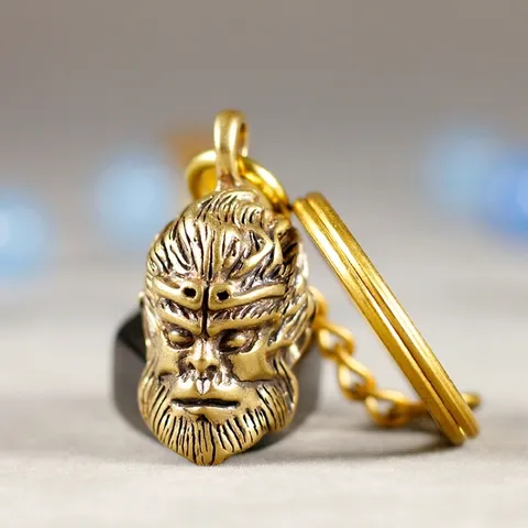 Móc khoá đồng phong thuỷ tôn ngộ không thiết kế đồng thau độc lạ