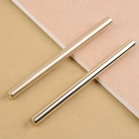 Bút bi đồng nguyên khối cao cấp độc lạ thiết kế tinh xảo sáng bóng