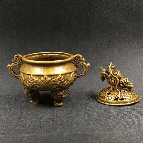 Đỉnh đồng đốt trầm , Lư hương xông trầm chất liệu đồng thau thiết kế đẹp mắt