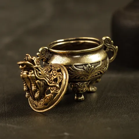 Đỉnh đồng đốt trầm , Lư hương xông trầm chất liệu đồng thau thiết kế đẹp mắt