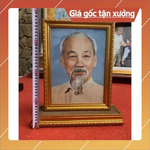 Khung ảnh thờ để bàn Bác Hồ 25cm x 35cm