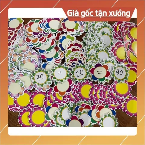 Sét 10 Hoa in màu ép plastic 9-10cm viết số, dấu...sẵn nam châm lá.