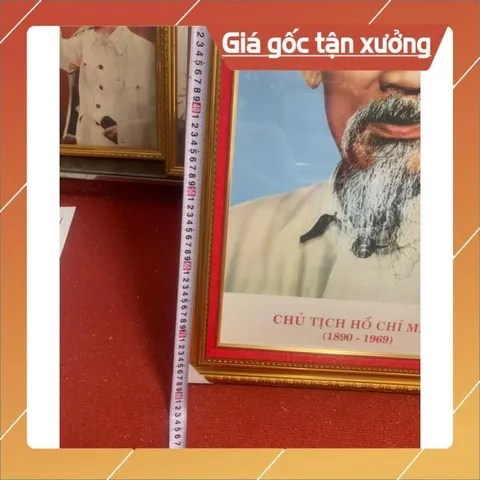 Khung kèm ảnh Bác Hồ cỡ Đại hàng đẹp( 56 x80cm) CÓ HOẢ TỐC