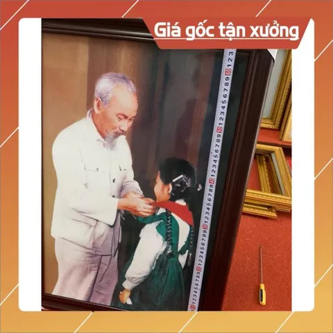 Khung kèm ảnh Bác (loại to đại) CÓ HOẢ TỐC