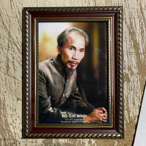 Khung Khung ảnh chân dung BÁC HỒ - có khung  có hoả tốc
