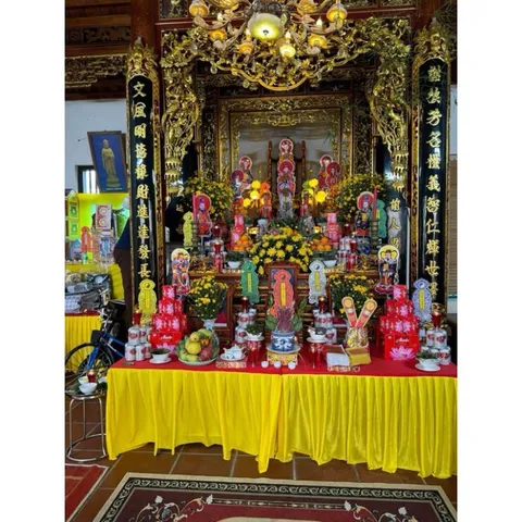 COMB 16 BỨC TRANH ÉP PLATIC  CAO 40CM