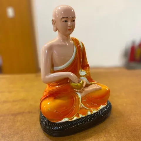 Tượng Sivali thánh tăng- màu vàng , màu cam cao 30cm mẫu đẹp composite 2 màu