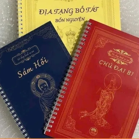 GIEO DUYÊN  Vở Chép Kinh Địa Tạng Bồ Tát Bổn Nguyện A4  CHỮ MỜ LÒ XO CAO CẤP - CHEPDIATANG