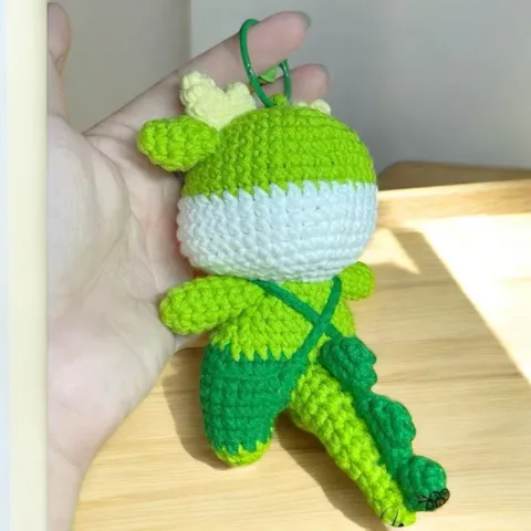 Rồng móc khóa bằng len Handmade
