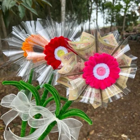 Hoa kẽm nhung handmade. Hoa 8 ống tặng kèm ghim