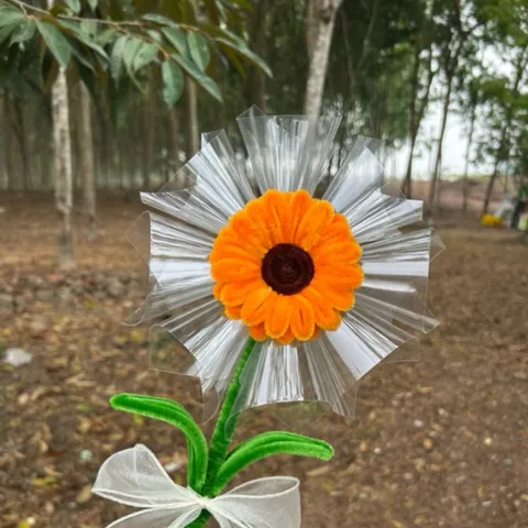 Hoa kẽm nhung handmade. Hoa 8 ống tặng kèm ghim