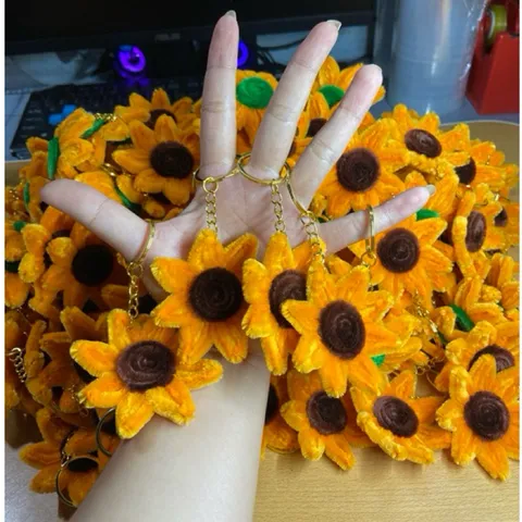 Móc khóa hoa hướng dương kẽm nhung handmade