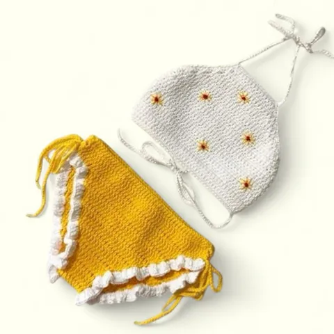 (Sẵn) Bikini len dạng yếm cho bé gái