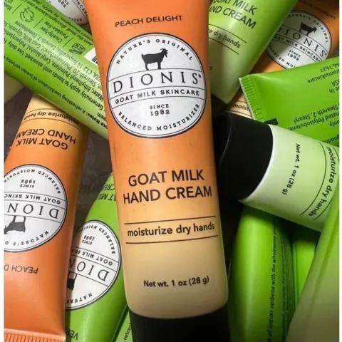 Kem chống lão hóa da tay DIONIS GOAT MILK SKINCARE dưỡng ẩm, cải thiện sự không đều màu cho da 28g của Mỹ 826991