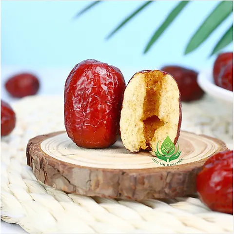 Táo Đỏ Sấy Khô 100gr Quả To Đỏ Đều Và Đẹp Loại 1