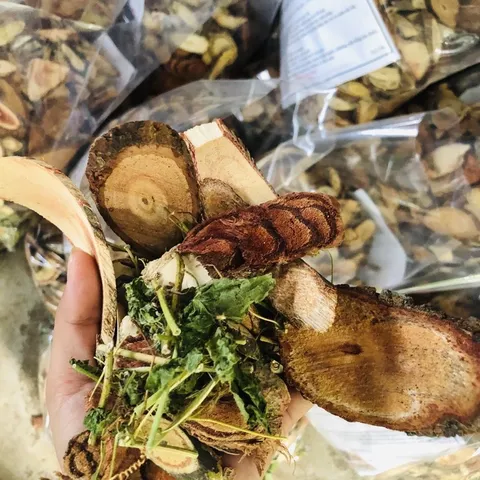 1Kg Cỏ Máu Tăng cân 7 Vị Bổ máu (Sao vang hạ thổ, khô, thơm) Ăn ngon, Ngủ ngon, Kích thích tiêu hóa, Tăng cân tự nhiên