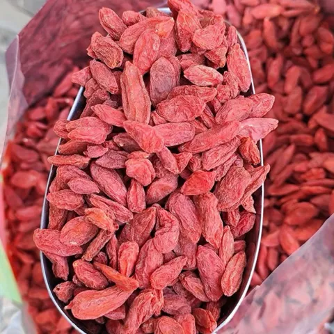 100g Kỷ Tử Ninh Hạ (Câu Kỉ Tử) Màu Tự Nhiên Không Nhuộm, Hạt To Đều, Dùng Pha Trà, Tiềm Gà, Đẹp Da, Dễ Ngủ, Sáng Mắt