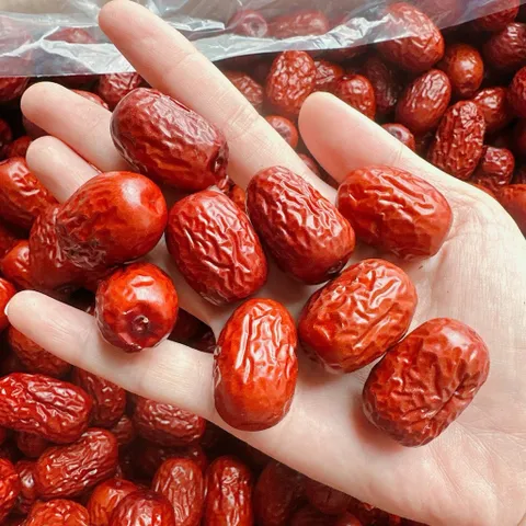 1Kg Táo Đỏ Tân Cương Nguyên Quả, Vị Ngọt Dịu, Thơm Ngon Dùng Pha Trà, Nấu Chè, Chưng Yến, Tiềm Gà, Chứng Yến Bổ Dưỡng
